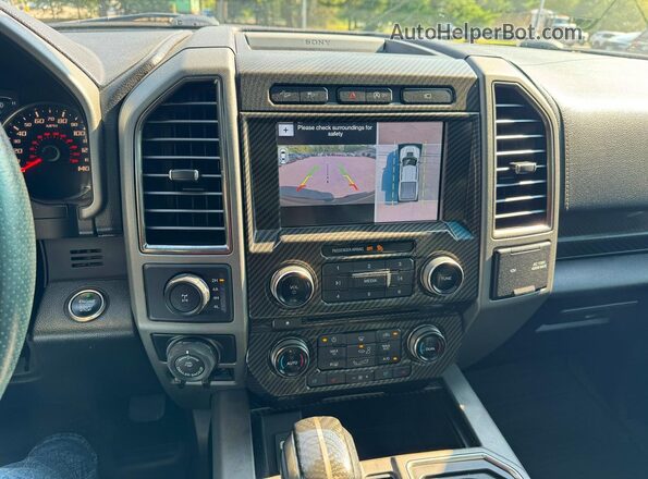 1FTFW1RGXHFA93956 2017 FORD F150 White Vista de los asientos traseros