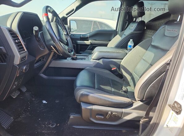 1FTFW1RGXKFA76159 2019 FORD F150 White Vista interior delantera