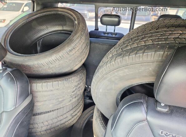 1FTFW1RGXKFA76159 2019 FORD F150 White Vista de los asientos traseros