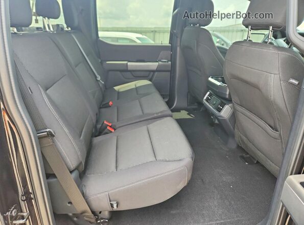 1FTFW3L50TKD01328 2026 FORD F150 Black Widok tylnych siedzeń