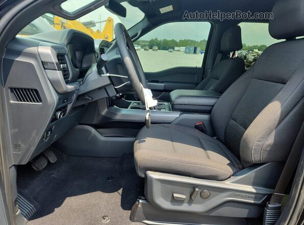 1FTFW3L50TKD01328 2026 FORD F150 Black Widok wnętrza z przodu