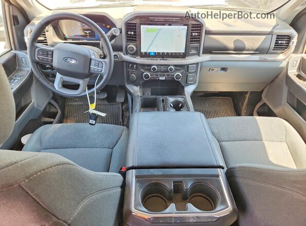 1FTFW3L89RKF78126 2024 FORD F150 White Widok deski rozdzielczej