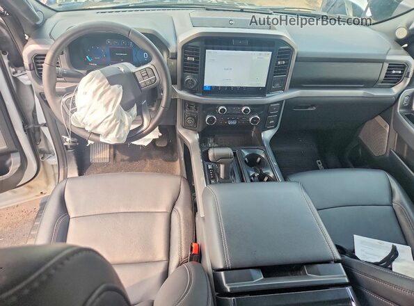 1FTFW3L89SFB36834 2025 FORD F150 Серебряный Вид панели приборов