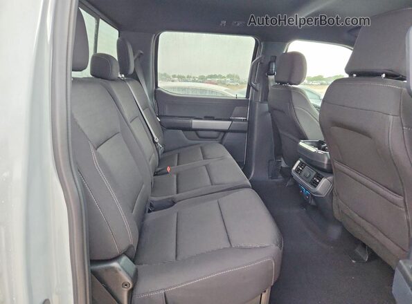 1FTFW3LD3SFB62942 2025 FORD F150 Gray Widok tylnych siedzeń