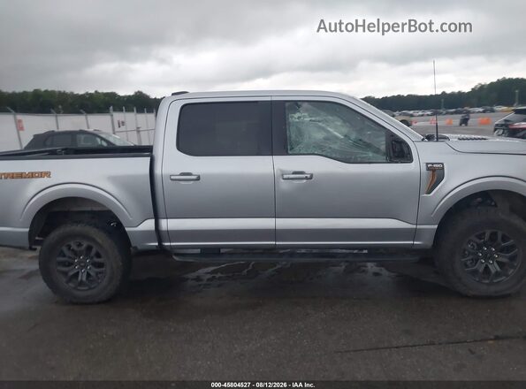 1FTFW4L87RFB37352 2024 FORD F150 Silver Սալոնի հետևի տեսք