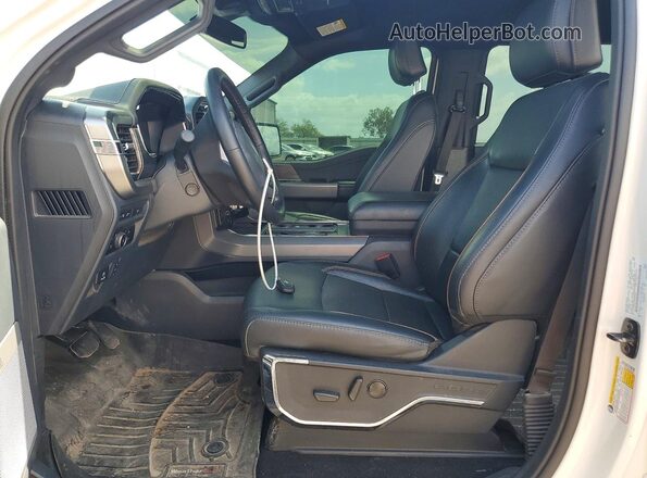 1FTFW5LD3RFC00403 2024 FORD F150 Белый Вид салона спереди