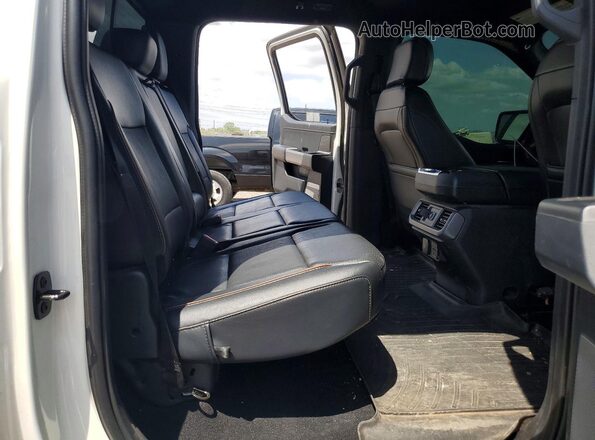 1FTFW5LD3RFC00403 2024 FORD F150 Белый Вид задних сидений