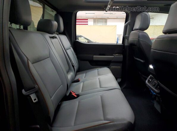 1FTFW5LD9TFA34105 2026 FORD F150 Синий Вид задних сидений