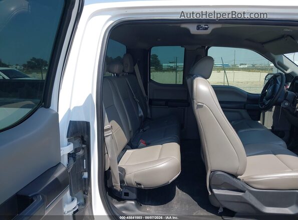 1FTFX1E4XKKD17413 2019 FORD F150 White VIN կոդի պիտակի տեսք