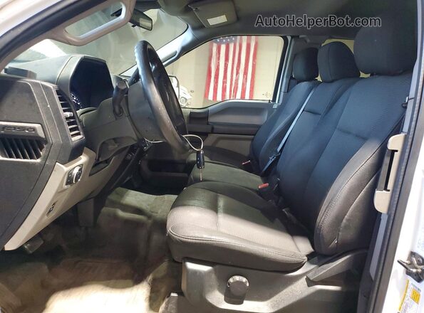 1FTFX1E53LFB29934 2020 FORD F150 White Вид салону спереду