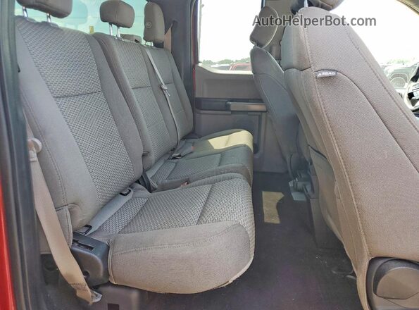 1FTFX1E54JFE41144 2018 FORD F150 Red Vista de los asientos traseros