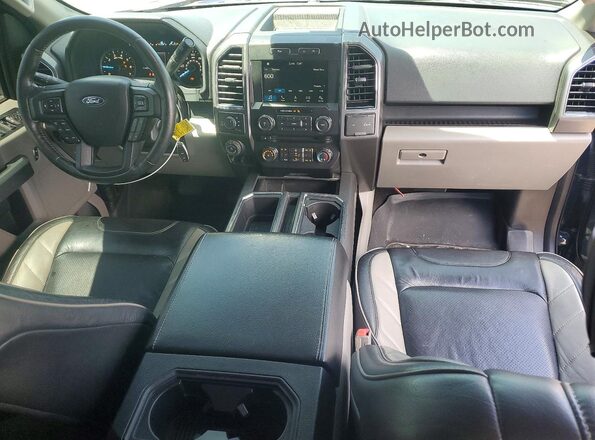 1FTFX1E55JFD27573 2018 FORD F150 Blue Вид панелі приладів