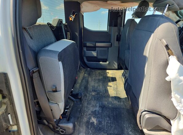 1FTFX1E57NFB81019 2022 FORD F150 White Rear seats view