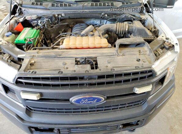 1FTFX1E58KKC16735 2019 FORD F150 White Rear interior view