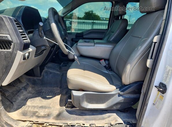 1FTFX1EF1GKF26239 2016 FORD F150 White Front interior view