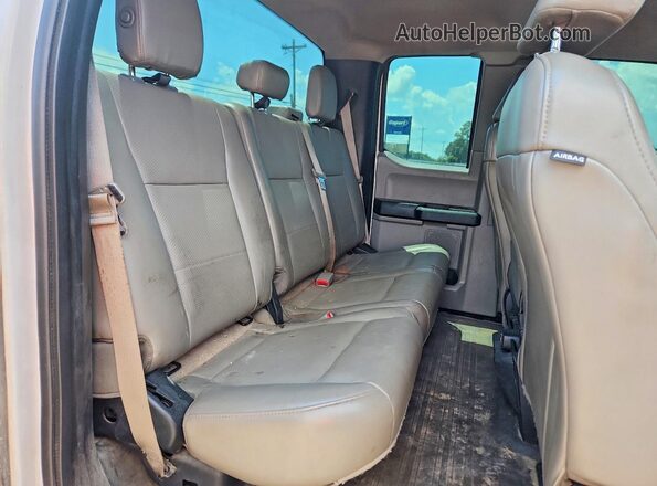 1FTFX1EF1GKF26239 2016 FORD F150 White Rear seats view
