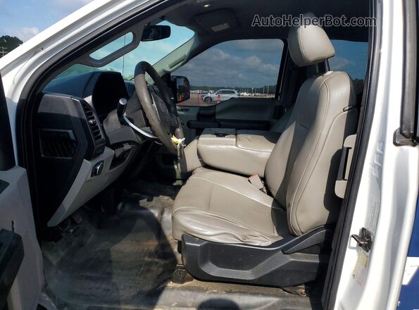 1FTFX1EF7HFA99594 2017 FORD F150 White Вид салону спереду