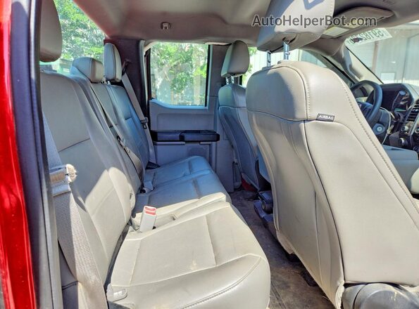 1FTFX1EFXGFC07754 2016 FORD F150 Red Rear seats view