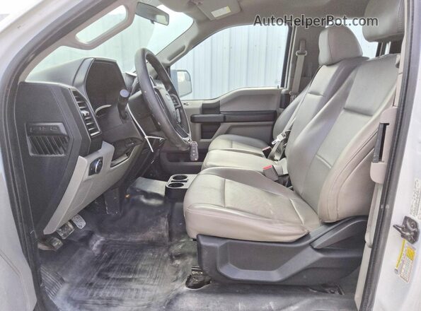 1FTFX1EG0HFB77268 2017 FORD F150 Белый Вид салона спереди