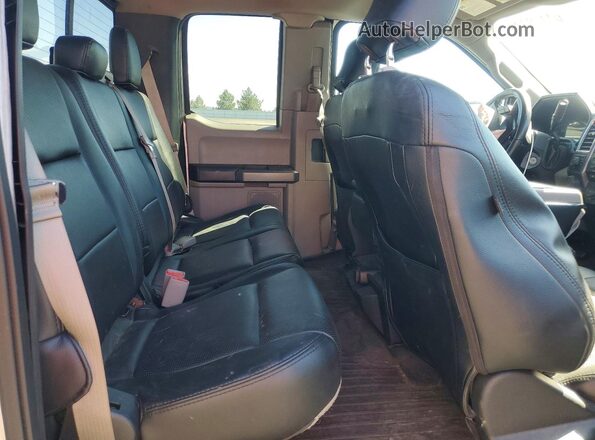 1FTFX1EG5GKF37141 2016 FORD F150 Silver Widok tylnych siedzeń