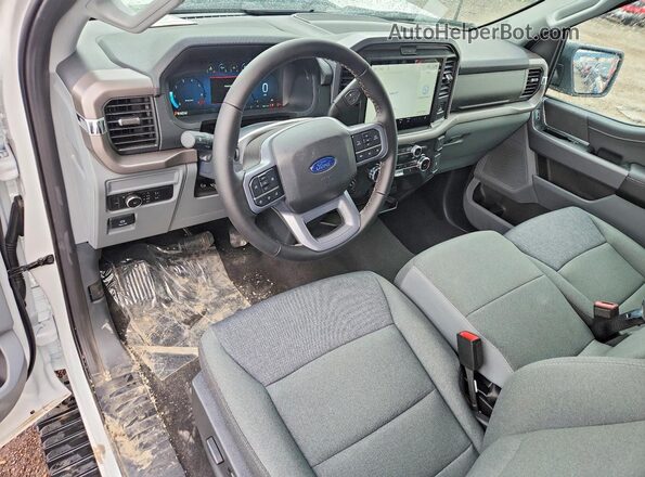 1FTFX3L87TKD22507 2026 FORD F150 White Vista del salpicadero