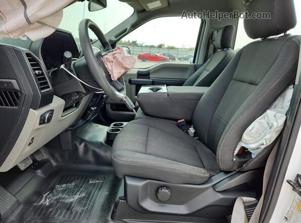 1FTMF1C54KKD60134 2019 FORD F150 White Widok wnętrza z przodu