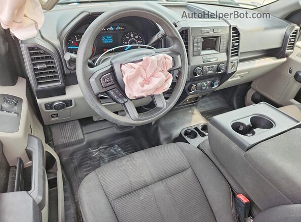1FTMF1C54KKD60134 2019 FORD F150 White Widok deski rozdzielczej