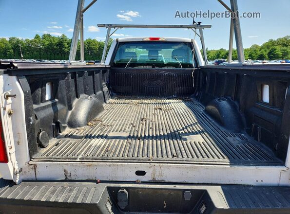 1FTMF1C80GKD07268 2016 FORD F150 White Widok tylnych siedzeń