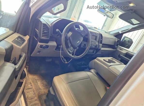1FTMF1C83GFA98231 2016 FORD F150 White Вид панелі приладів