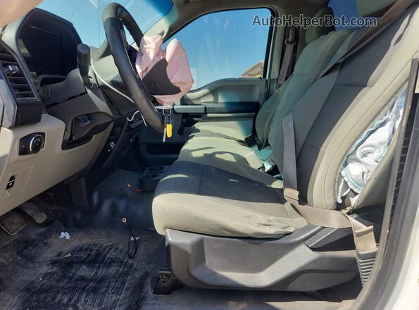 1FTMF1C86HFA11360 2017 FORD F150 White Vista interior delantera