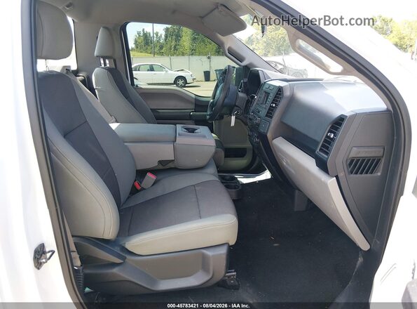 1FTMF1C87GKD36833 2016 FORD F150 Белый Вид салона спереди