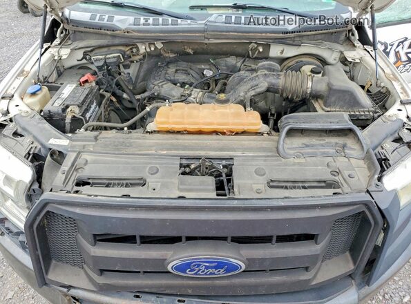1FTMF1C8XGKD27673 2016 FORD F150 White უკანა სალონის ხედი