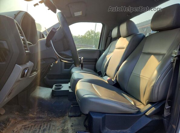 1FTMF1C8XHFC28975 2017 FORD F150 White Սալոնի դիմացի տեսք