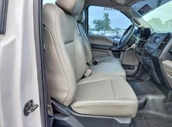 1FTMF1C8XHKC08216 2017 FORD F150 White უკანა სავარძლების ხედი