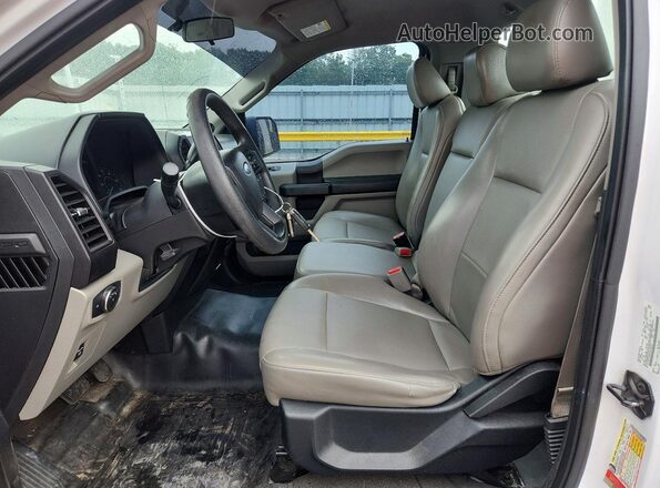 1FTMF1C8XHKC08216 2017 FORD F150 White წინა სალონის ხედი