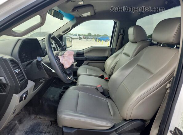 1FTMF1C8XHKC89878 2017 FORD F150 White Սալոնի դիմացի տեսք