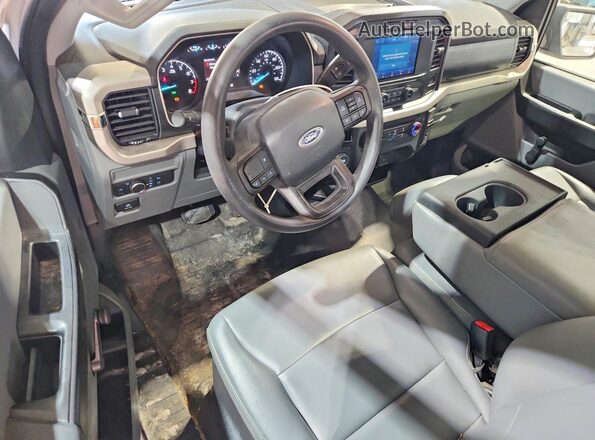 1FTMF1CB1MKE76870 2021 FORD F150 Белый Вид панели приборов