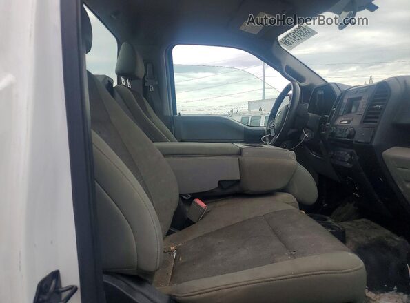 1FTMF1CB3JKF14465 2018 FORD F150 Белый Вид задних сидений