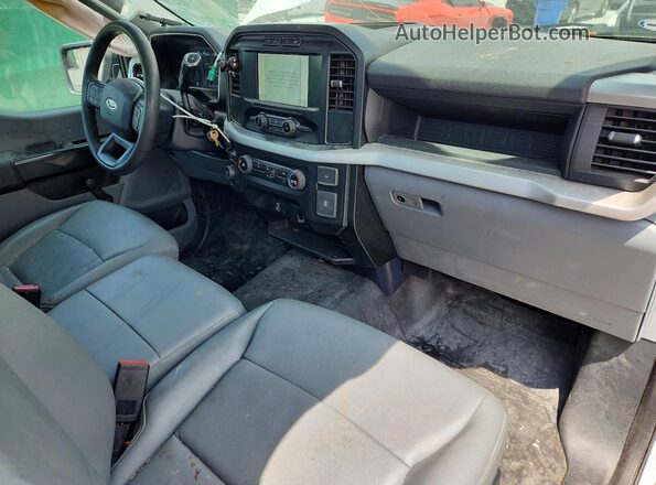 1FTMF1CB5NKF05191 2022 FORD F150 White Вид панелі приладів