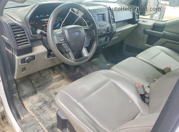 1FTMF1CB7LKE16798 2020 FORD F150 White Առջևի վահանակի տեսք