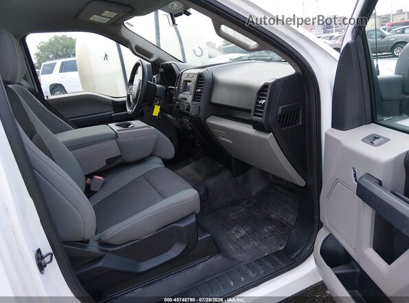 1FTMF1CB8JKF31309 2018 FORD F150 Белый Вид салона спереди
