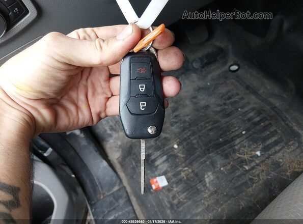 1FTMF1CB8KKD10570 2019 FORD F150 White Widok deski rozdzielczej