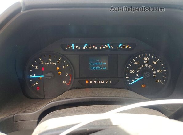 1FTMF1CB9KKD21609 2019 FORD F150 Silver ხელსაწყოთა პანელის ხედი