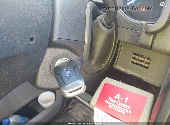 1FTMF1CP5HKC39820 2017 FORD F150 Серебряный Вид панели приборов