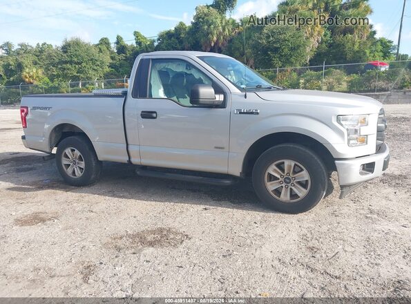 1FTMF1CP5HKC39820 2017 FORD F150 Серебряный Вид задней части салона