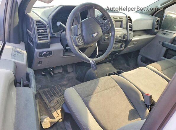 1FTMF1E89GKF93876 2016 FORD F150 Белый Вид панели приборов