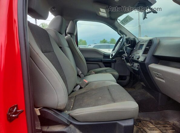 1FTMF1EB9KKC92402 2019 FORD F150 Красный Вид задних сидений