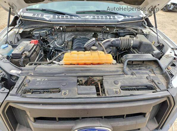 1FTMF1EF3GKD59568 2016 FORD F150 White Widok wnętrza z tyłu