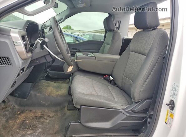 1FTMF1EP6PKE87165 2023 FORD F150 White Vista interior delantera