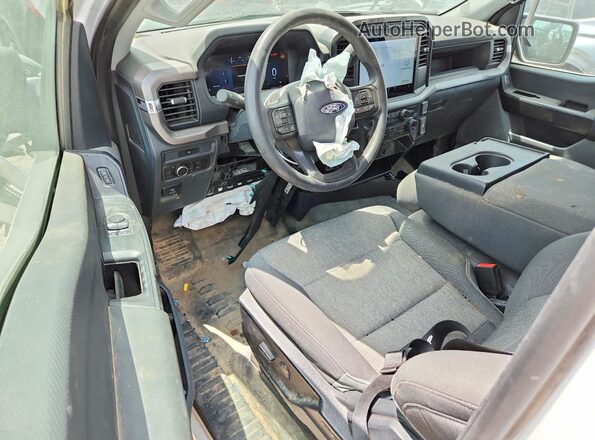 1FTMF1KP0SKD32883 2025 FORD F150 Белый Вид панели приборов